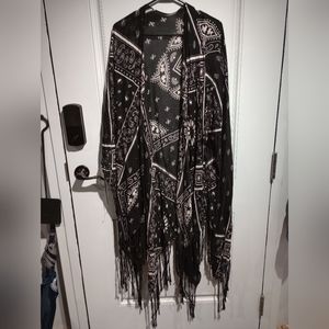 H&M Divided women's shawl black with white paisley design